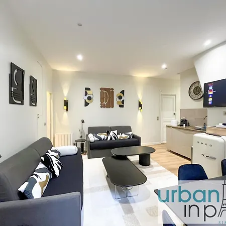 Urban Flat 62 - Beautiful Mermoz Champs-elysees Apartment Paris